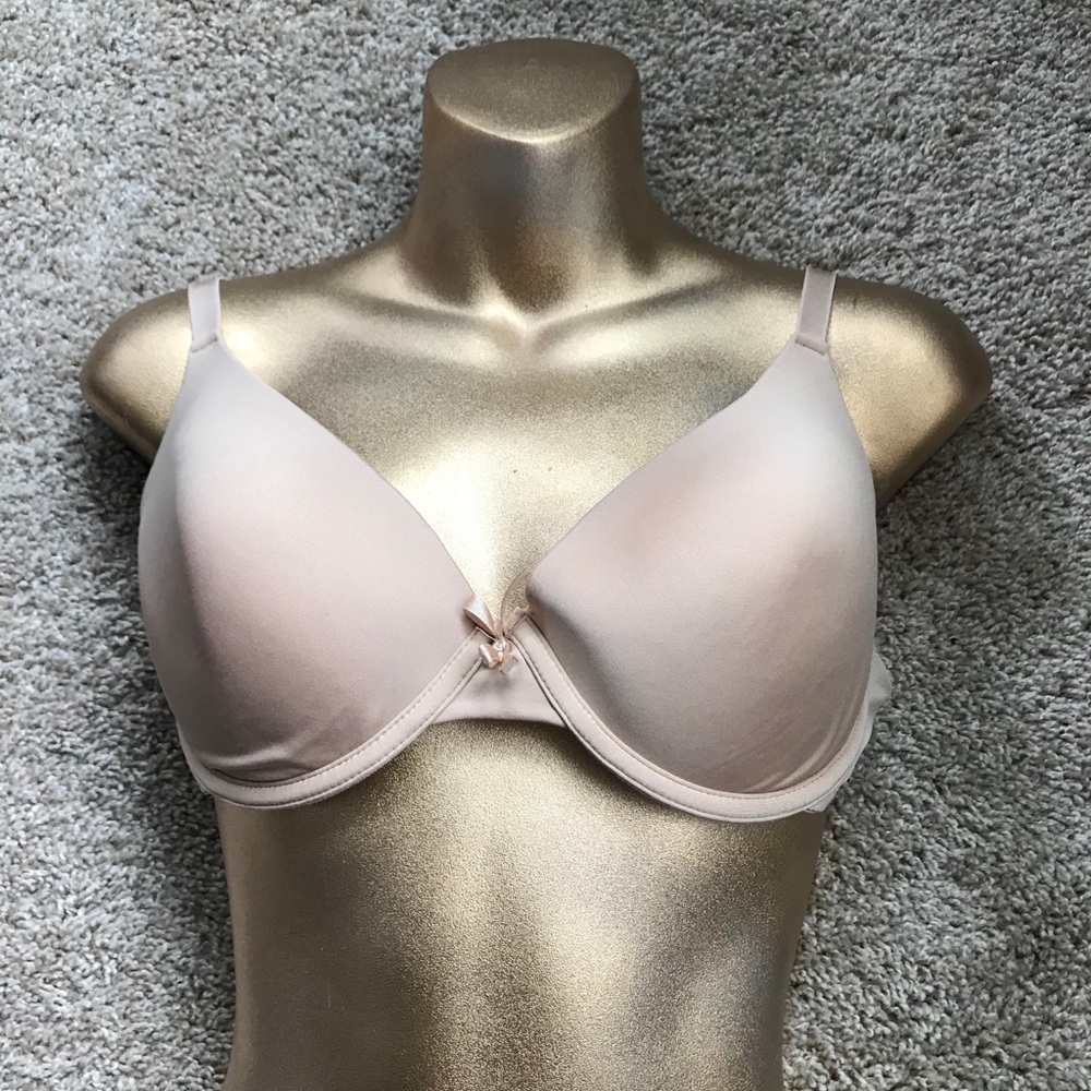 Padded underwire bra